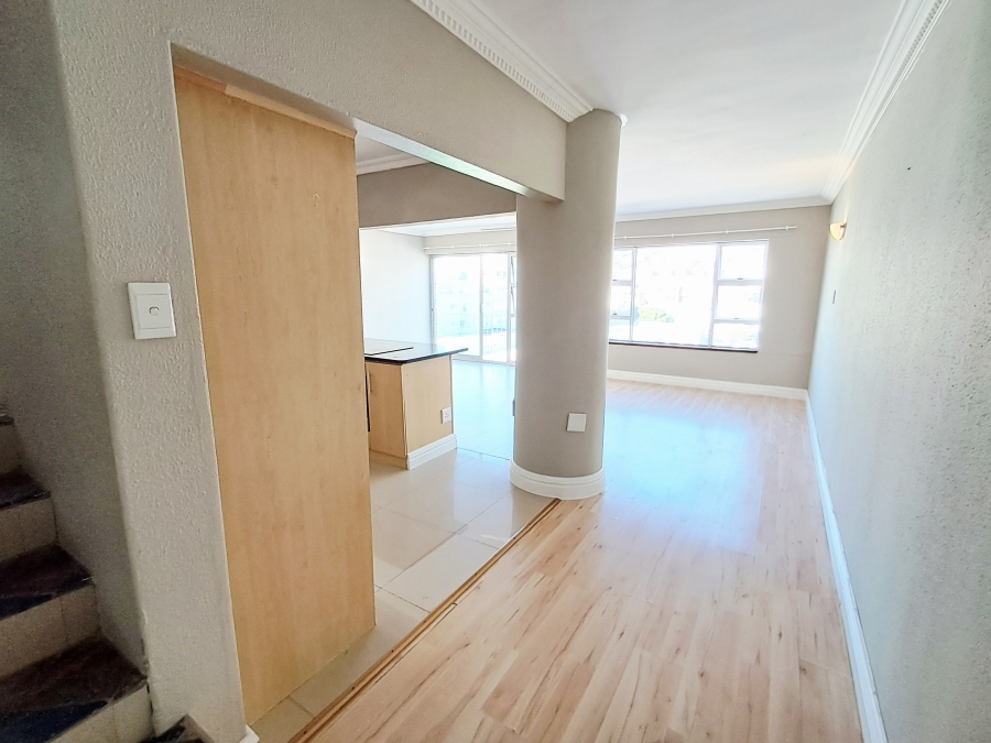 2 Bedroom Property for Sale in Sea Point Western Cape